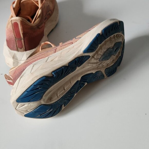 ASICS | Women's NOVABLAST 4 Running Shoes Sneakers Faded Orange Sz 6 - Picture 6 of 7